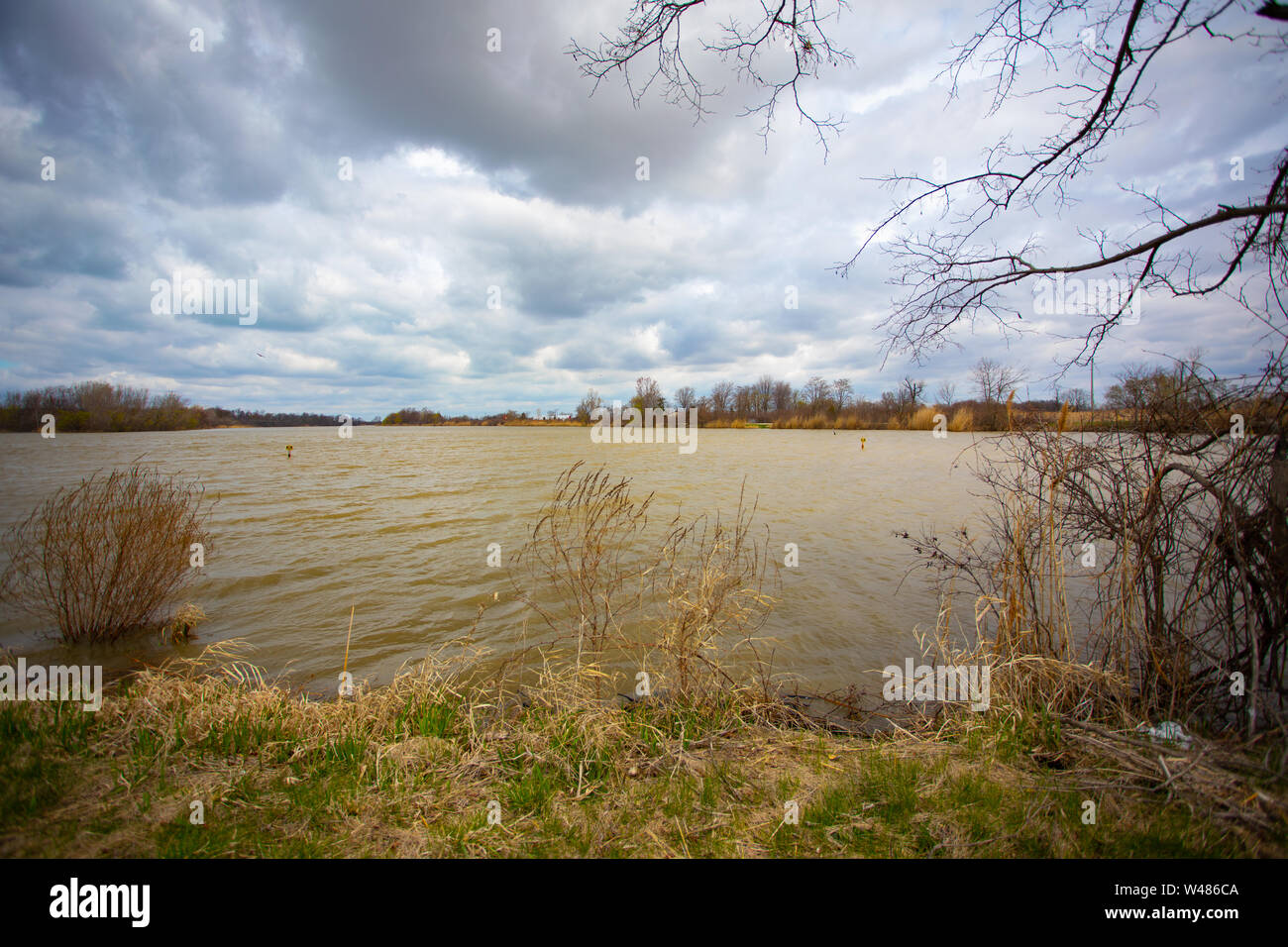 Landschaften Hintergründe Riverfront Park bewölkt Blauer Himmel Nachmittag tagsüber Stockfoto