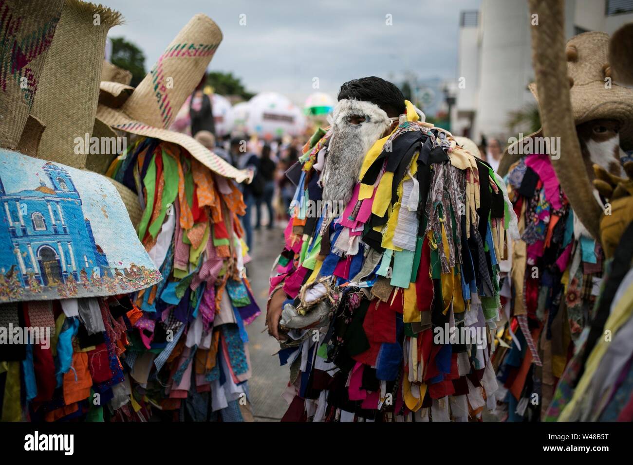 Beste Klamotten Stockfotos & Beste Klamotten Bilder Alamy Beste Klamotten Stockfotos & Beste Klamotten Bilder Alamy