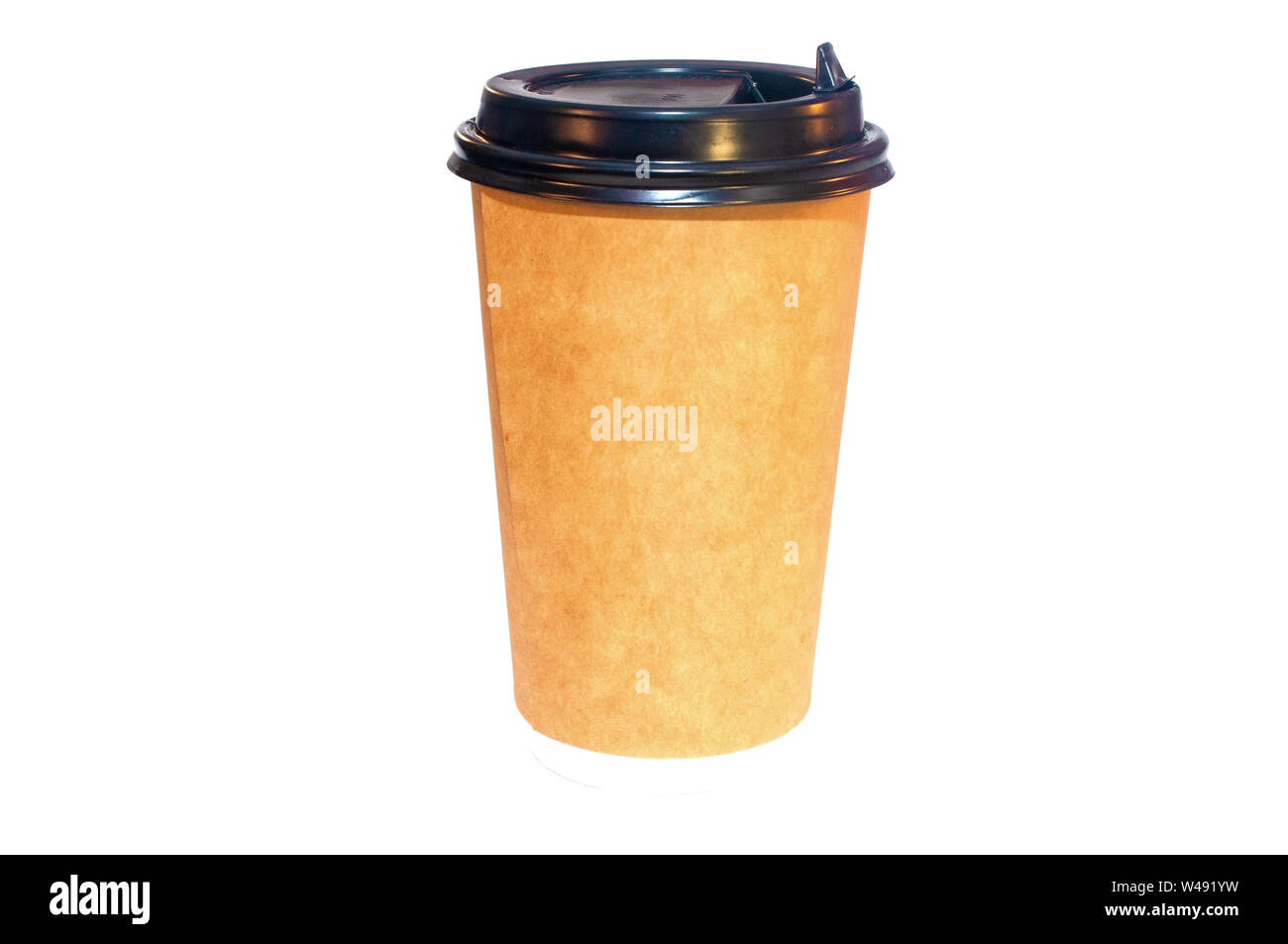 Kaffee in einer Wegwerf Pappbecher isoliert auf weißem gehen Stockfoto