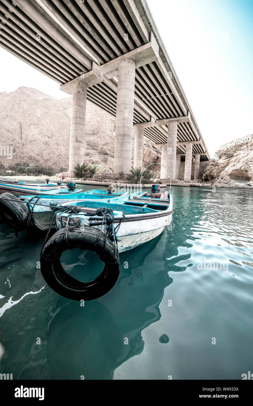 Boote im Wadi Shab im Oman, Naher Osten, 12.08.2018 Stockfoto