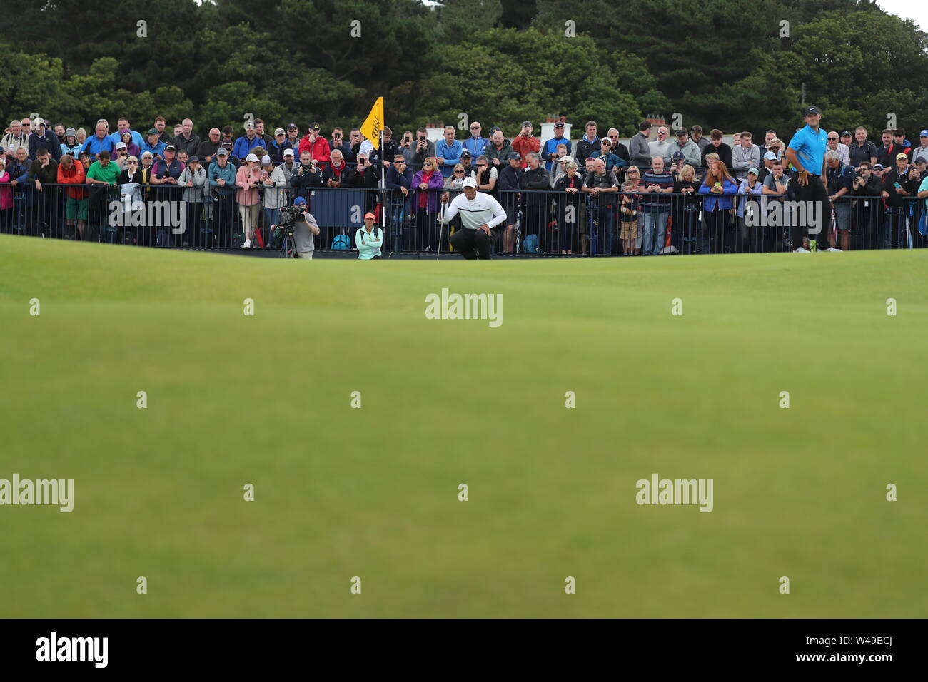 Die USA Tiger Woods in der 3. Bohrung in der zweiten Runde der 148 British Open Championship im Royal Portrush Golf Club in County Antrim, Nordirland, am 19. Juli 2019. (Foto von Koji Aoki/LBA SPORT) Stockfoto