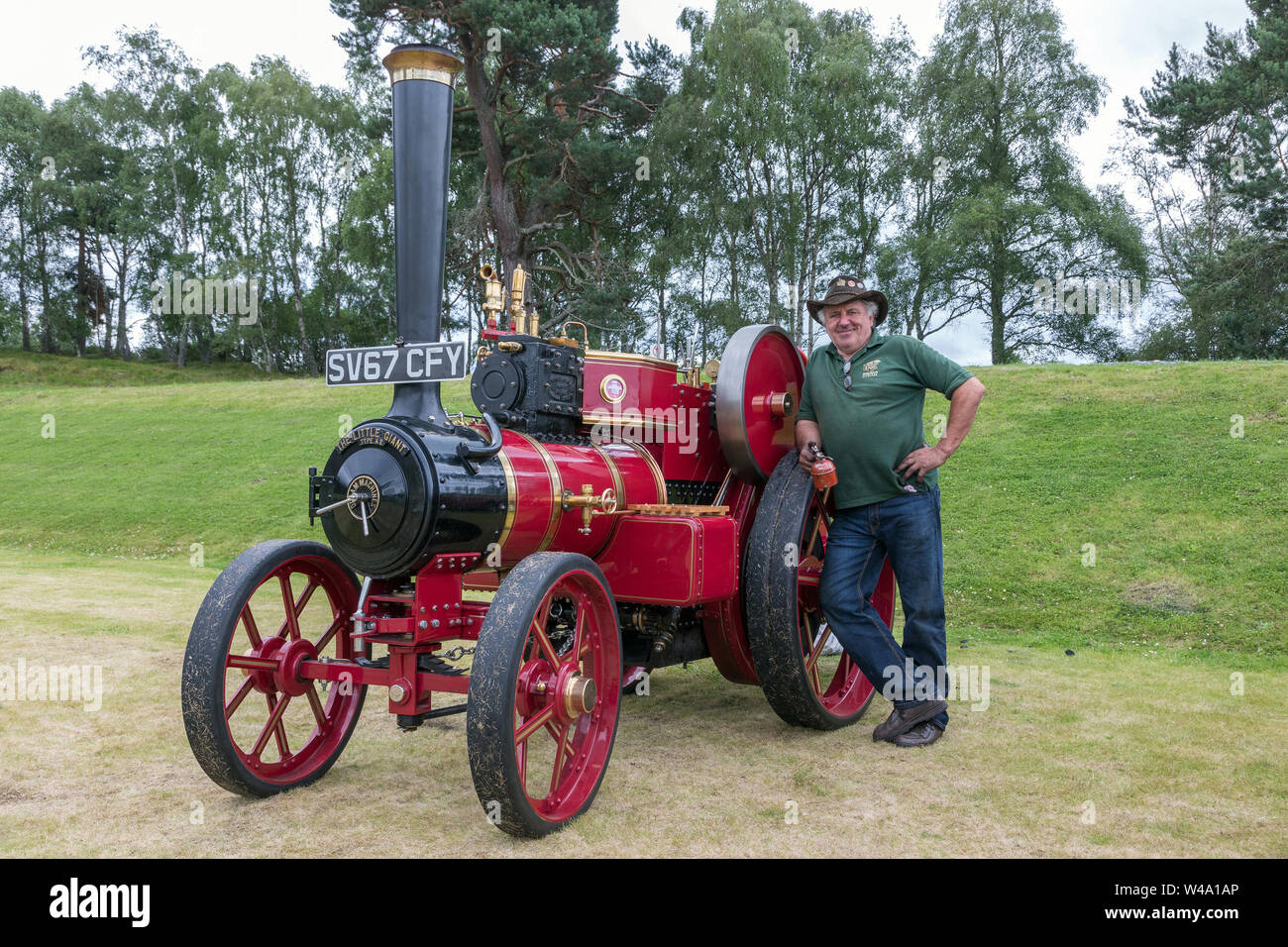 Grantown Ost, Großbritannien. 21. Juli 2019. Der erste Dampf gehalten in Grantown Ost, Morayshire, Großbritannien beliebte mit einer Dampfmaschine und Oldtimer Enthusiasten als auch Zuschauer. Bild von DAVIE ADAM auf seinem 1 Zoll 2017 Nachbau eines Roten Tasker Little Giant Typ A 2 Dampfmaschine Credit: Findlay/Alamy leben Nachrichten Stockfoto