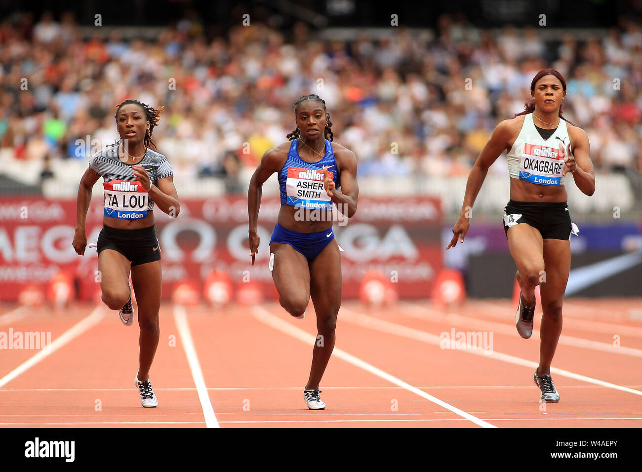 London, Großbritannien. 21. Juli, 2019. Dina Asher-Smith von Großbritannien (M) während der 100-m-Lauf der Frauen. Muller Geburtstag Spiele 2019, London Grand Prix an der London Stadium, Queen Elizabeth Olympic Park in London am Sonntag, den 21. Juli 2019. Dieses Bild dürfen nur für redaktionelle Zwecke verwendet werden. Redaktionelle Verwendung nur. pic von Steffan Bowen/Andrew Orchard sport Fotografie/Alamy Live news Credit: Andrew Orchard sport Fotografie/Alamy leben Nachrichten Stockfoto