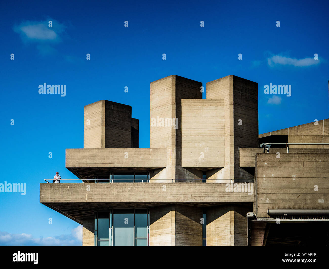 Brutalistische Architektur London. Das Nationaltheater in Londons Southbank Detail der brutalistischen Stilarchitektur 1976-77 des Architekten Denys Lasdun Stockfoto