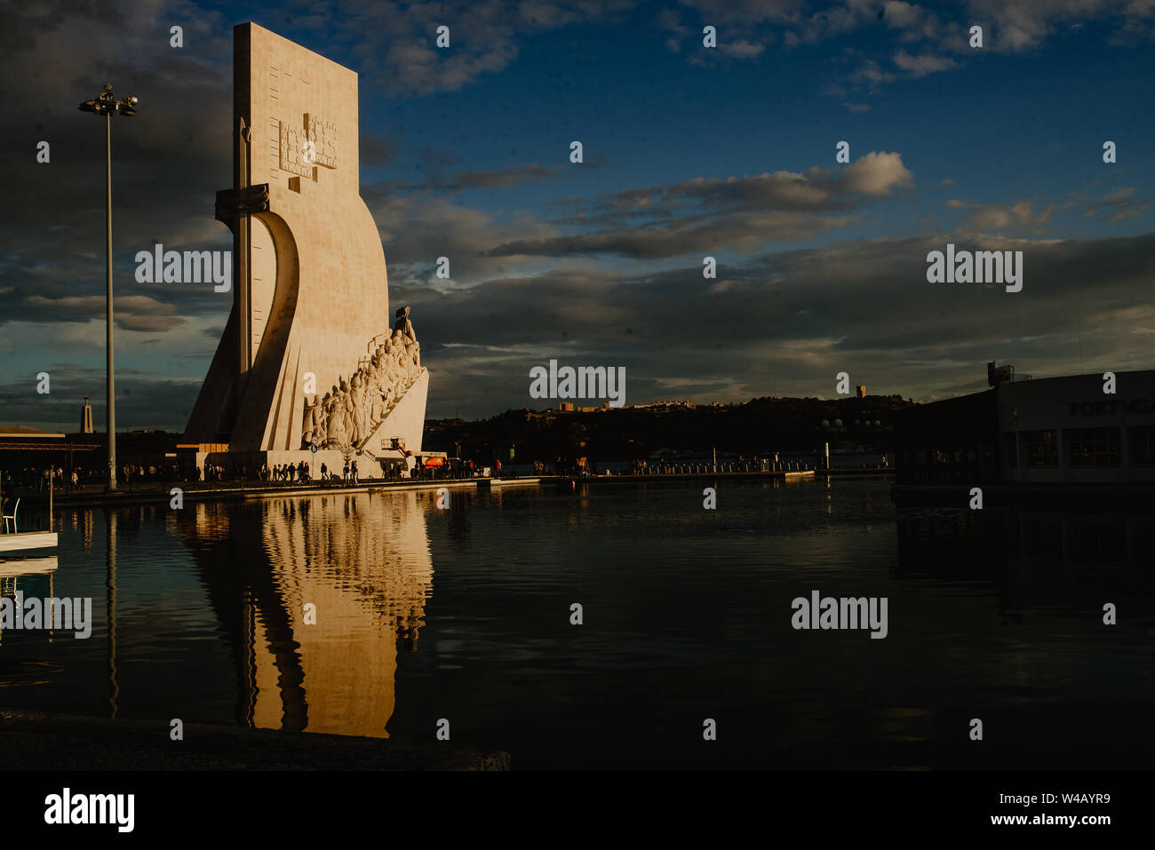 Sonnenuntergang Padrao dos Descobrimentos Stockfoto