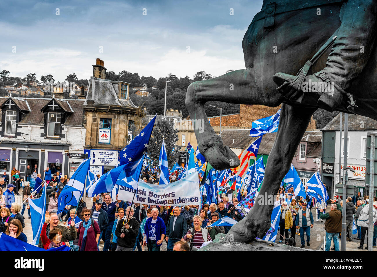 Galashiels, alle unter einem Banner Unabhängigkeit März - 2019 Stockfoto