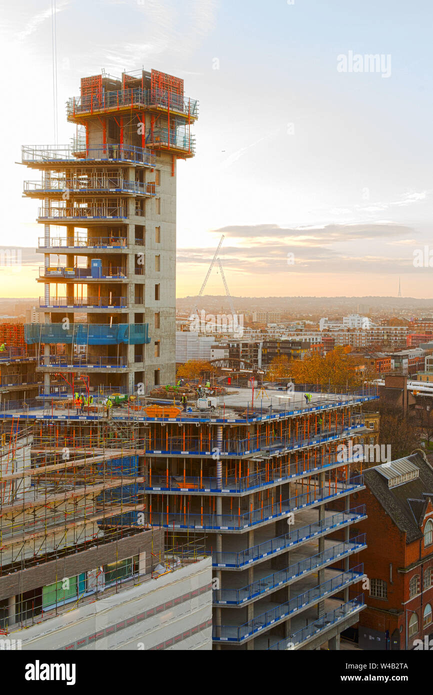 Eine Tower Bridge im Bau Stockfoto