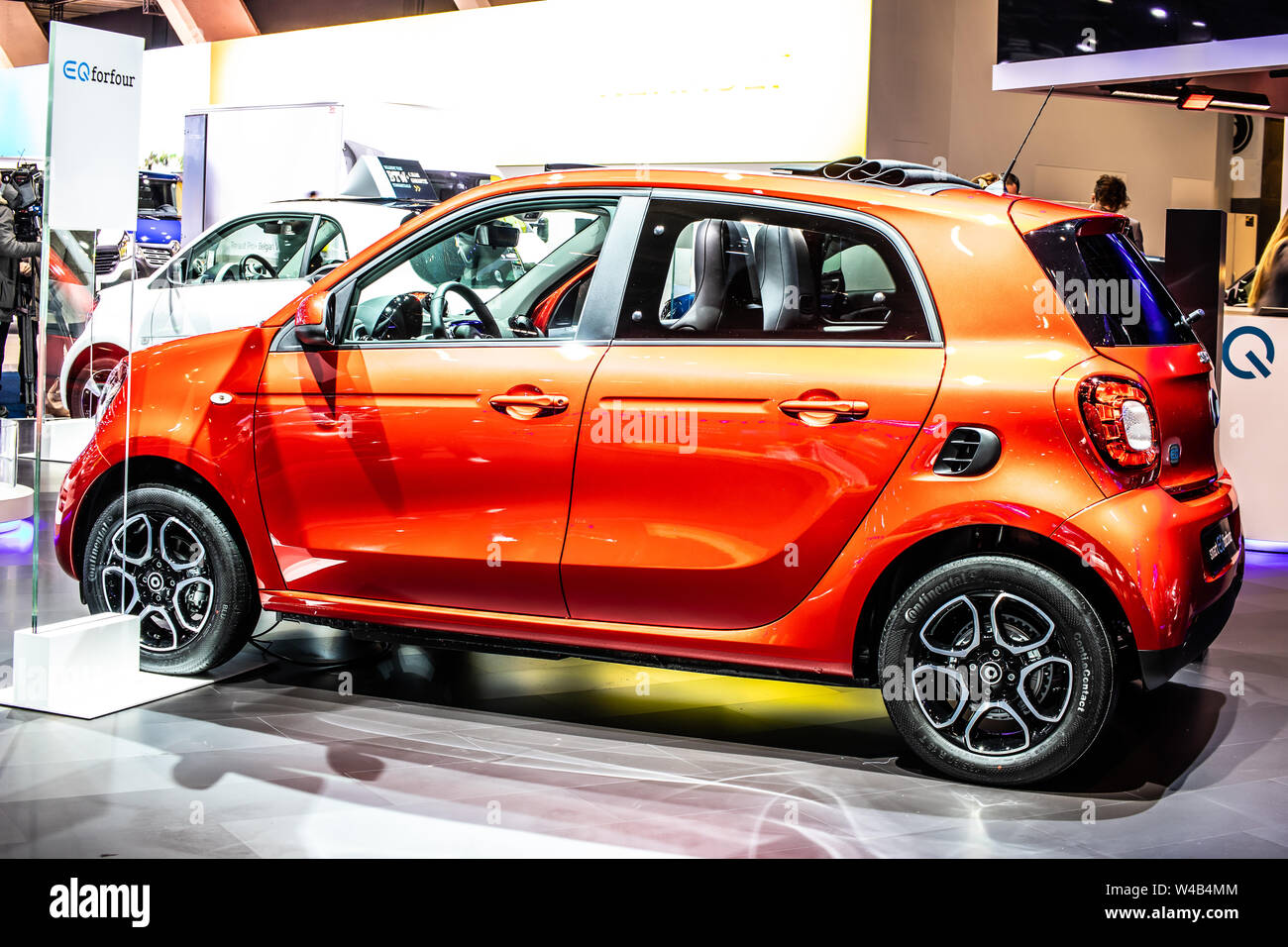 Brüssel, Belgien, Jan 2019: rot metallic Smart EQ forfour zu Brüssel Motor Show, kleine elektrische EV von Mercedes-Benz Stockfoto