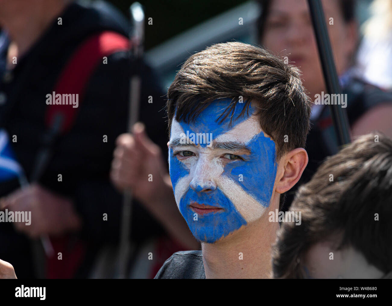 Ayr, alle unter einem Banner Unabhängigkeit März - 2019 Stockfoto