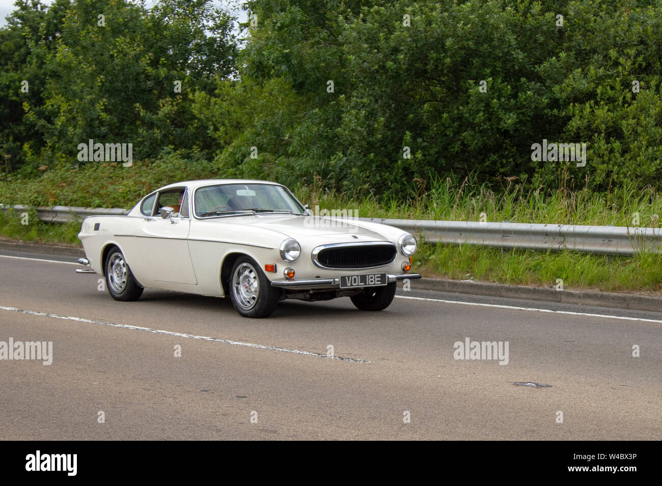 1972 70s Siebzigerjahre Volvo 1800 E; ein Verkehrsfestival in der Küstenstadt Fleetwood, Lancashire, Großbritannien Stockfoto