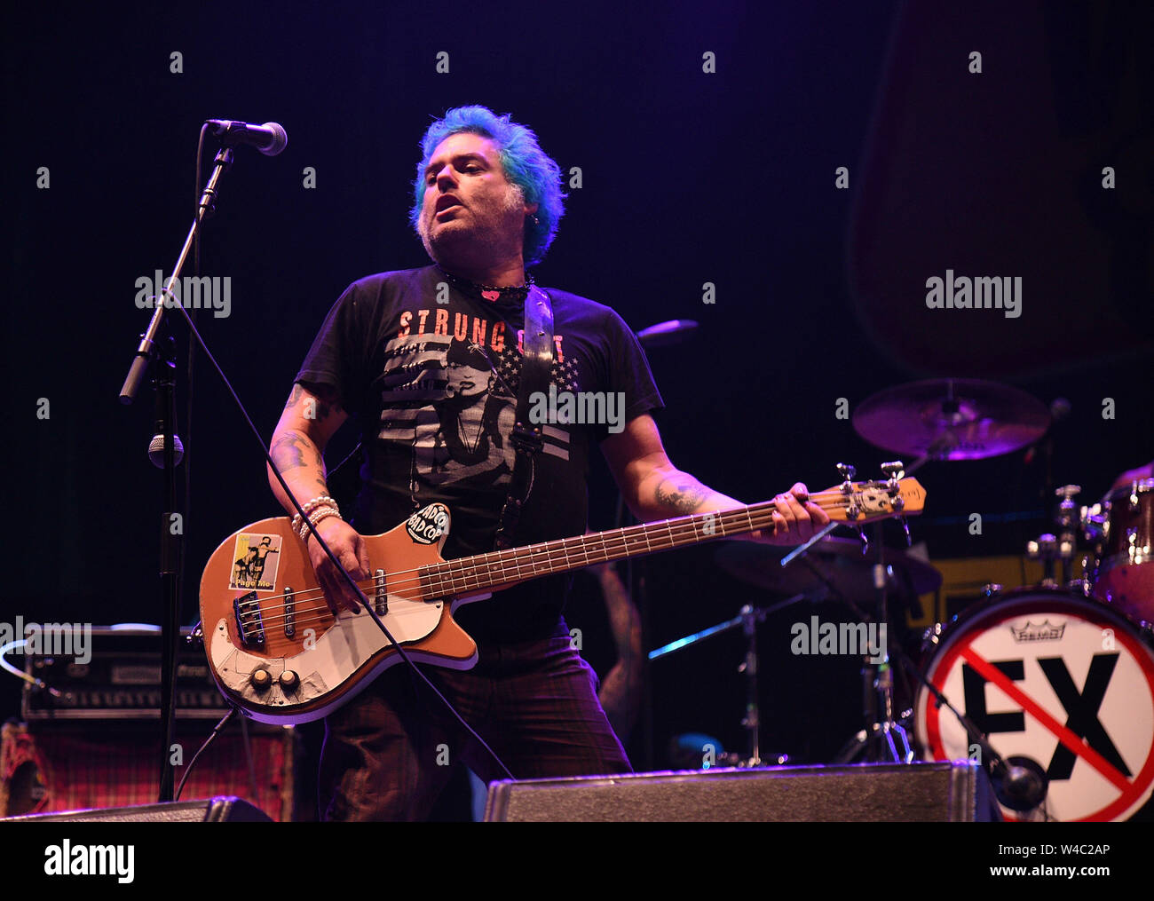 Kalifornien, USA. 21. Juli, 2019. NOFX - Fat Mike führt während der Vans Warped Tour 25. Jahrestag am 21. Juli 2019 in Mountain View, Kalifornien. Credit: MediaPunch Inc/Alamy leben Nachrichten Stockfoto