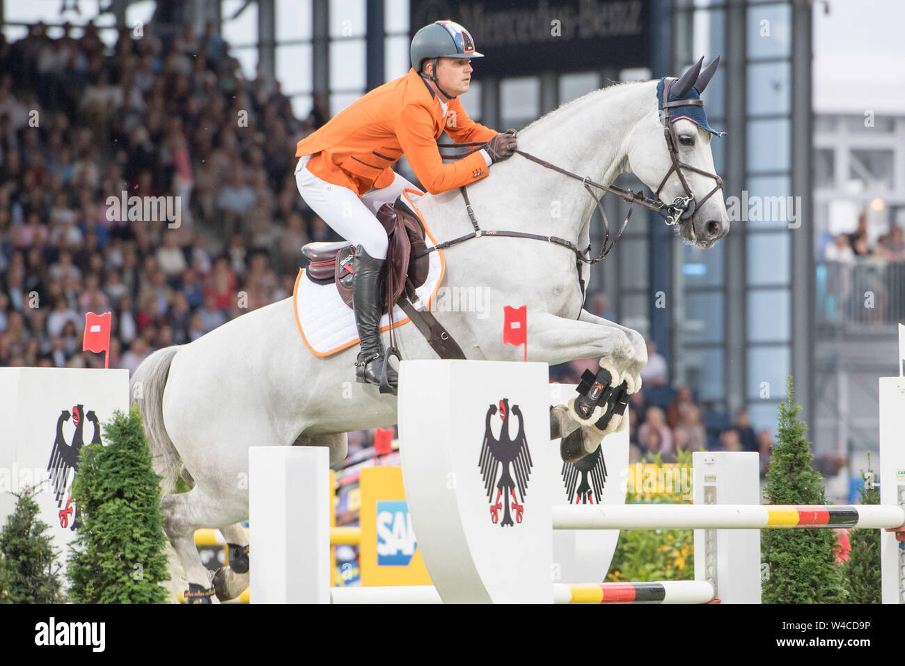 Doron KUIPERS, NED, auf Charley, Förderung, Mercedes-Benz Nations Cup, Team Springen mit zwei Umläufen, am 18.07.2019, Welt des Pferdesports, CHIO Aachen 2019 vom 16.07 - 21.07.2019 in Aachen/Deutschland; | Verwendung weltweit Stockfoto