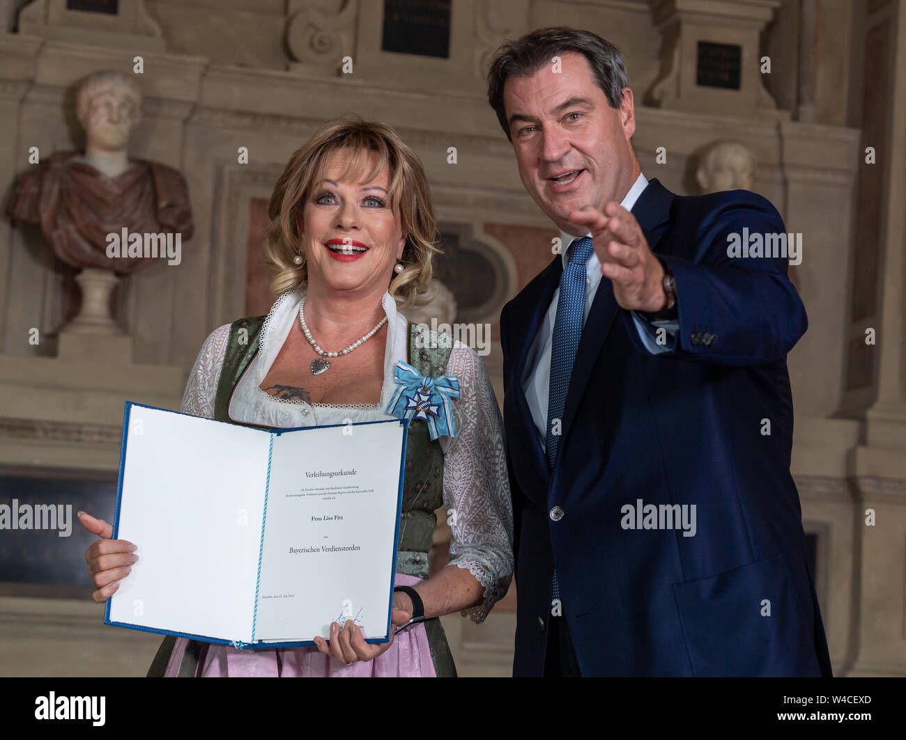 Markus söder schauspielerin -Fotos und -Bildmaterial in hoher Auflösung ...