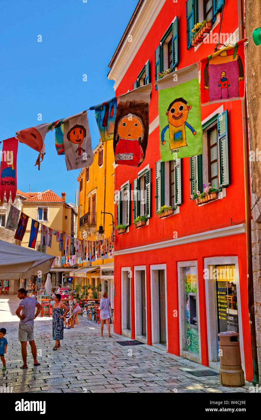 Zurück Straße in Sibenik Altstadt an der Dalmatinischen Küste Kroatiens. Stockfoto