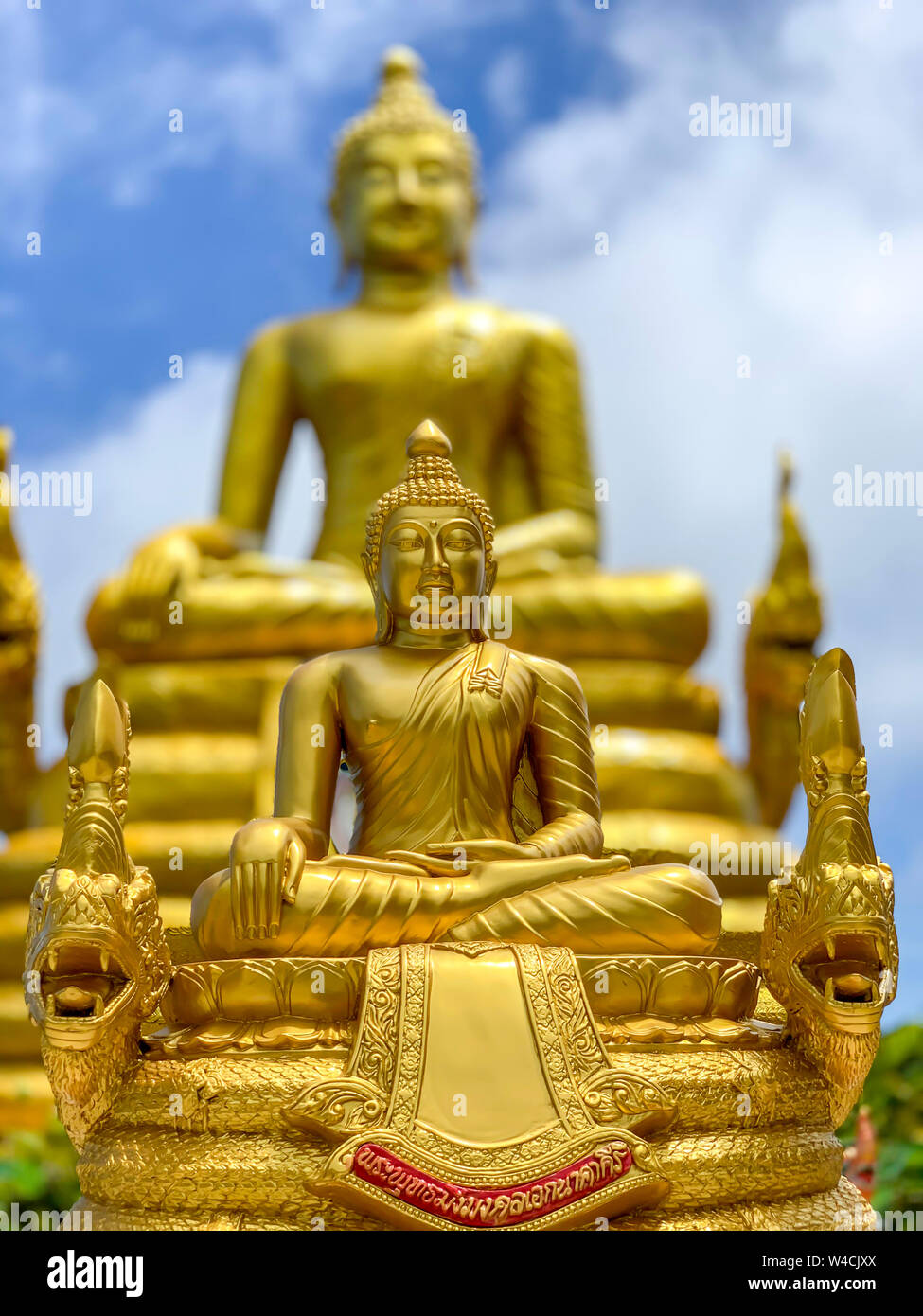 Phuket großer buddha Fotos und Bildmaterial in hoher Auflösung Alamy