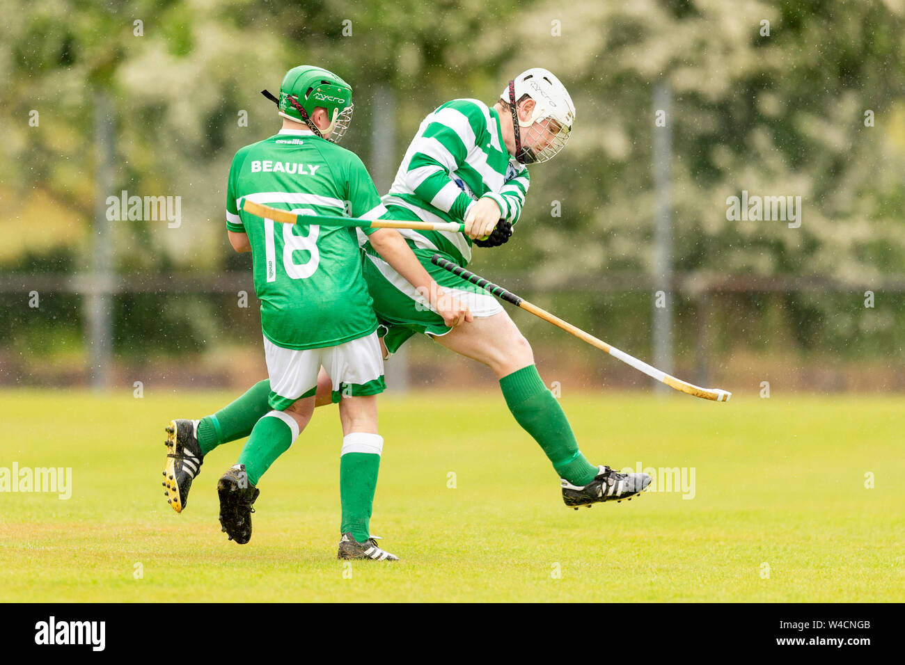 Golfspieler Robert Macintyre beendet 6. in seinem ersten Major, die British Open, im Juli 2019. Hier ist er im Bild spielen shinty für Oban Celtic. Stockfoto