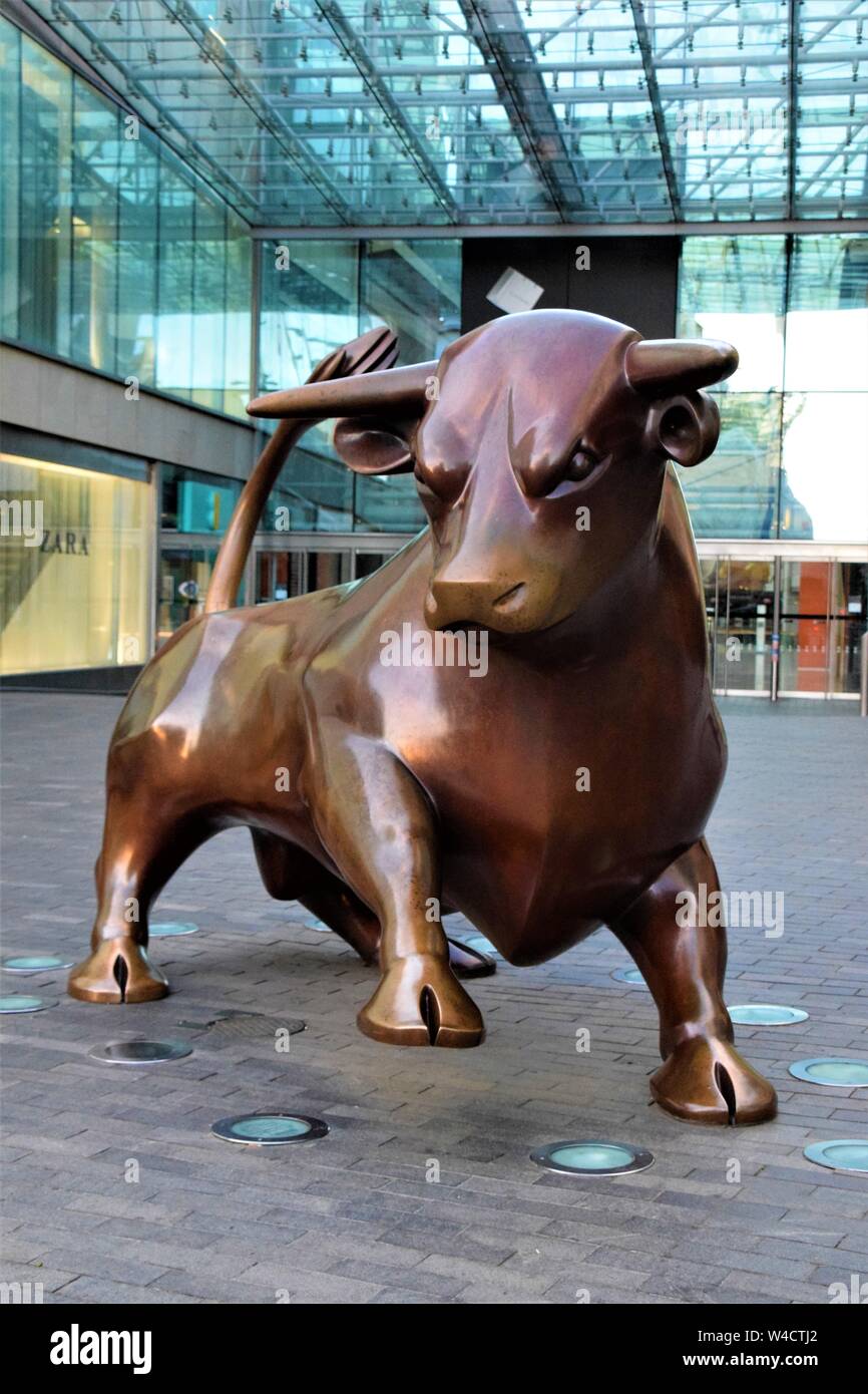 Birmingham England Stierkampfarena stier Skulptur Stockfoto