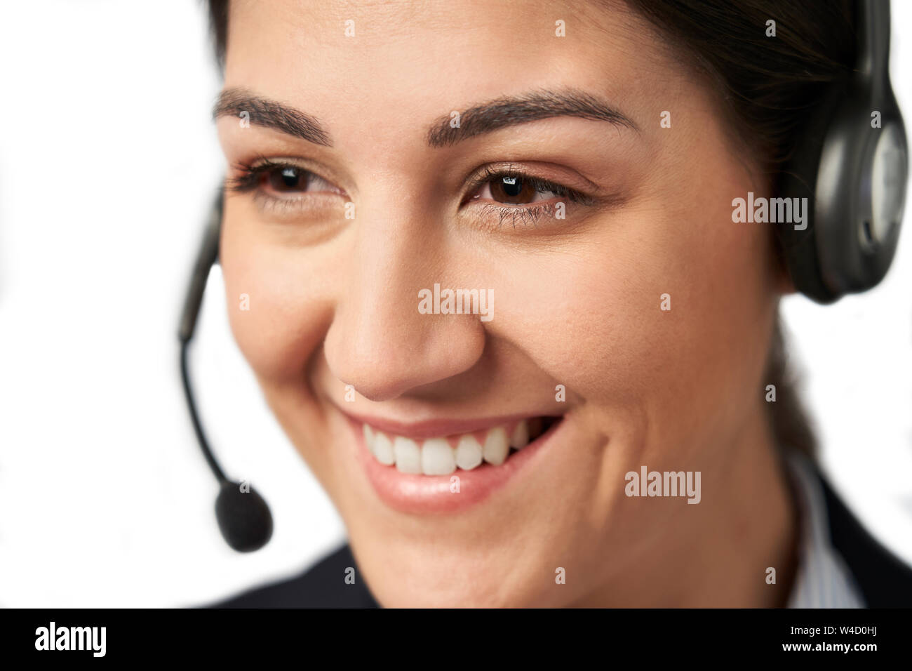 Nahaufnahme von Geschäftsfrau tragen Telefon Headset in die Abteilung Customer Services Stockfoto