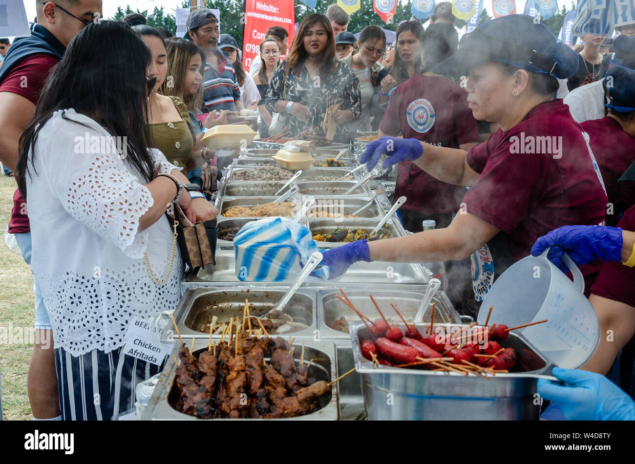 Ein Stall verkaufen filipino Street Food bei einer Veranstaltung in London. Stockfoto