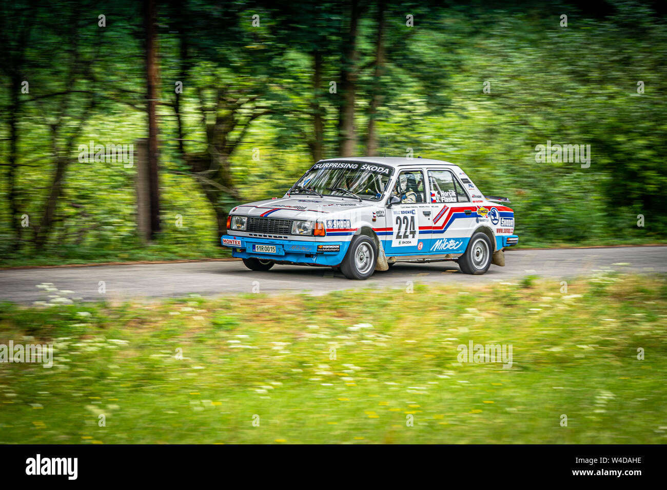 Rallye Bohemia ist eine der Meisterschaften in der Tschechischen Republik. Es Fahrten in Nordböhmen und das Zentrum ist Mladá Boleslav. Stockfoto