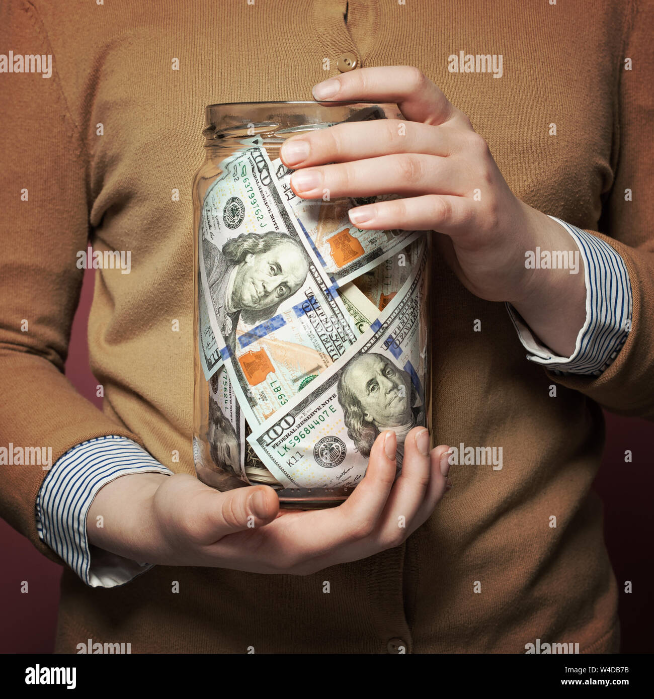 Us-dollar Bargeld in Jar Stockfoto
