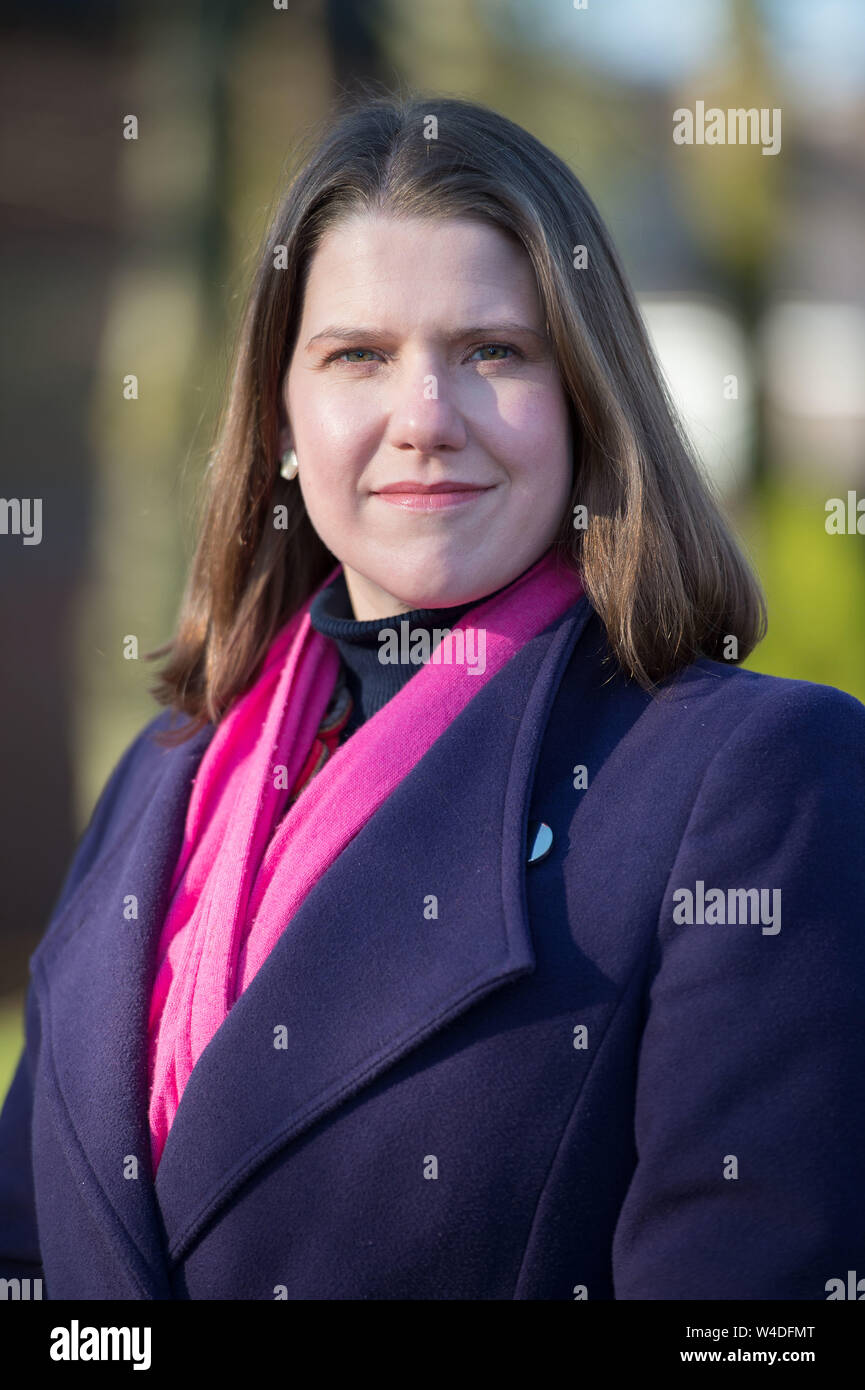 Glasgow, UK. 1. Februar 2019. Jo Swinson MP, der stellvertretende Chef der Liberaldemokratischen Partei, Posen für Fotos. Stockfoto