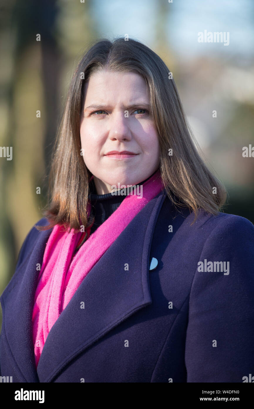 Glasgow, UK. 1. Februar 2019. Jo Swinson MP, der stellvertretende Chef der Liberaldemokratischen Partei, Posen für Fotos. Stockfoto