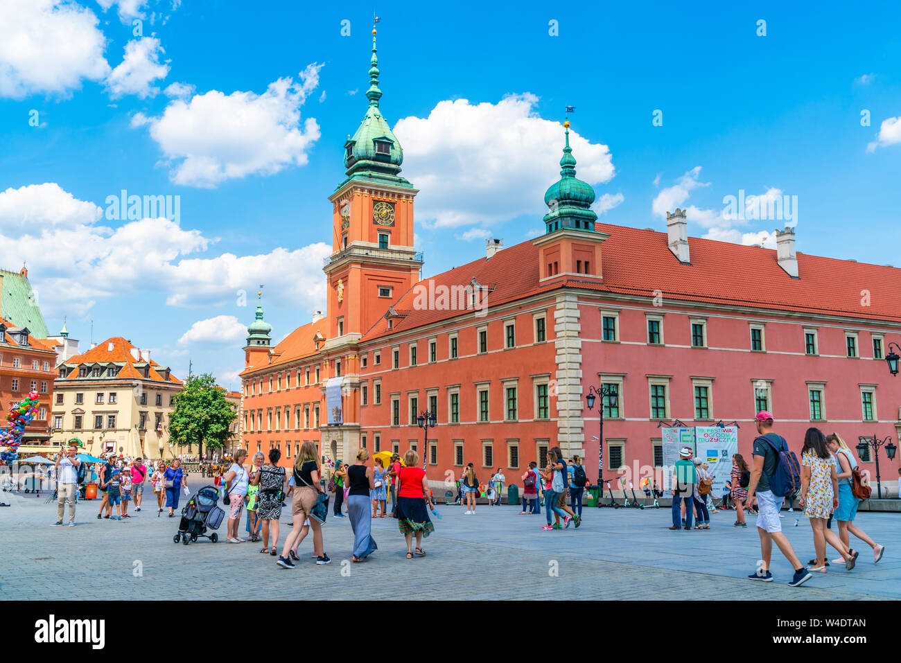 Warschau, Polen - 19 Juli 2019: Das königliche Schloss in das Schloss Platz am Eingang der Warschauer Altstadt ist einer der bekanntesten's Capital lan Stockfoto