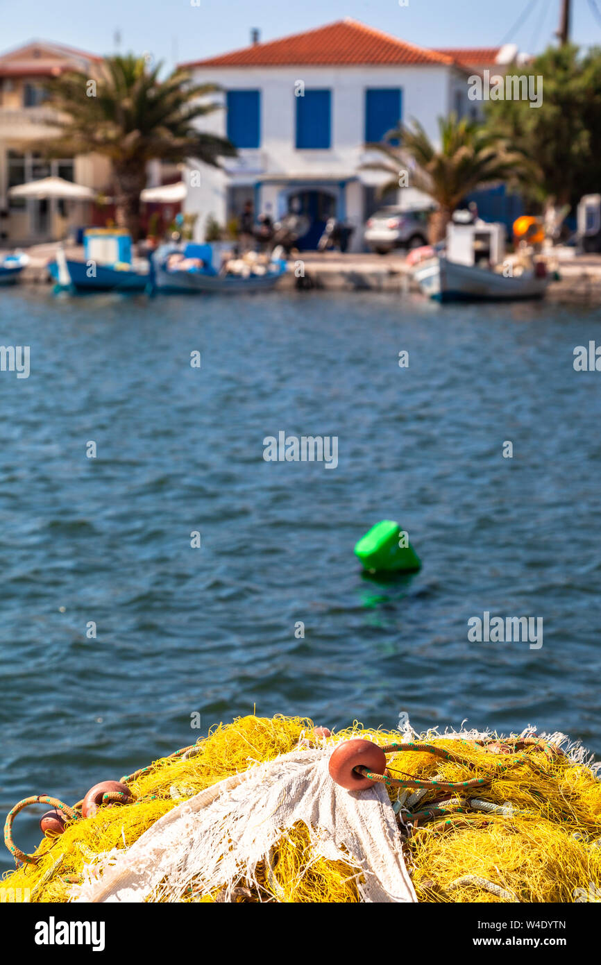 Skala Kallonis, ein Fischereihafen in Kalloni Golf, Insel Lesvos, Griechenland. Stockfoto
