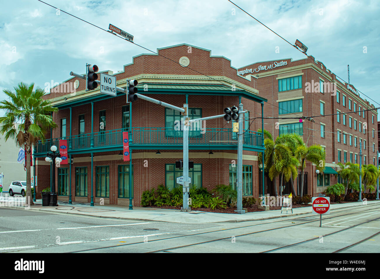 Tampa Bay, Florida. Juli 12, 2019 Hampton Inn & Suites Hotel am 7 Aveneu in Ybor City. Stockfoto