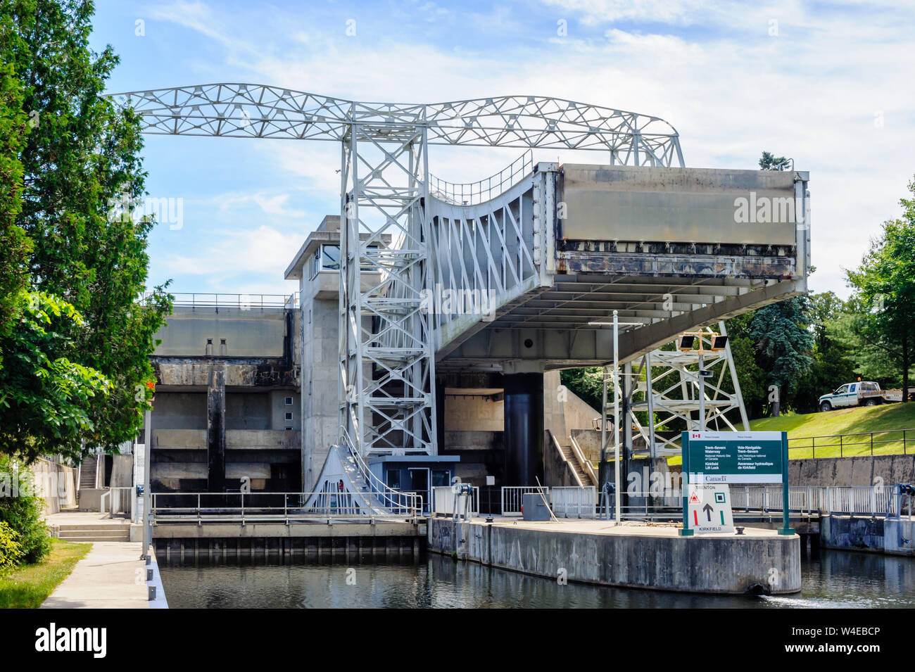 KAWARTHA LAKES, ONTARIO, Kanada - 22. Juni 2018: Die kirkfield Lift Lock, aus der unteren Ebene gesehen. Stockfoto