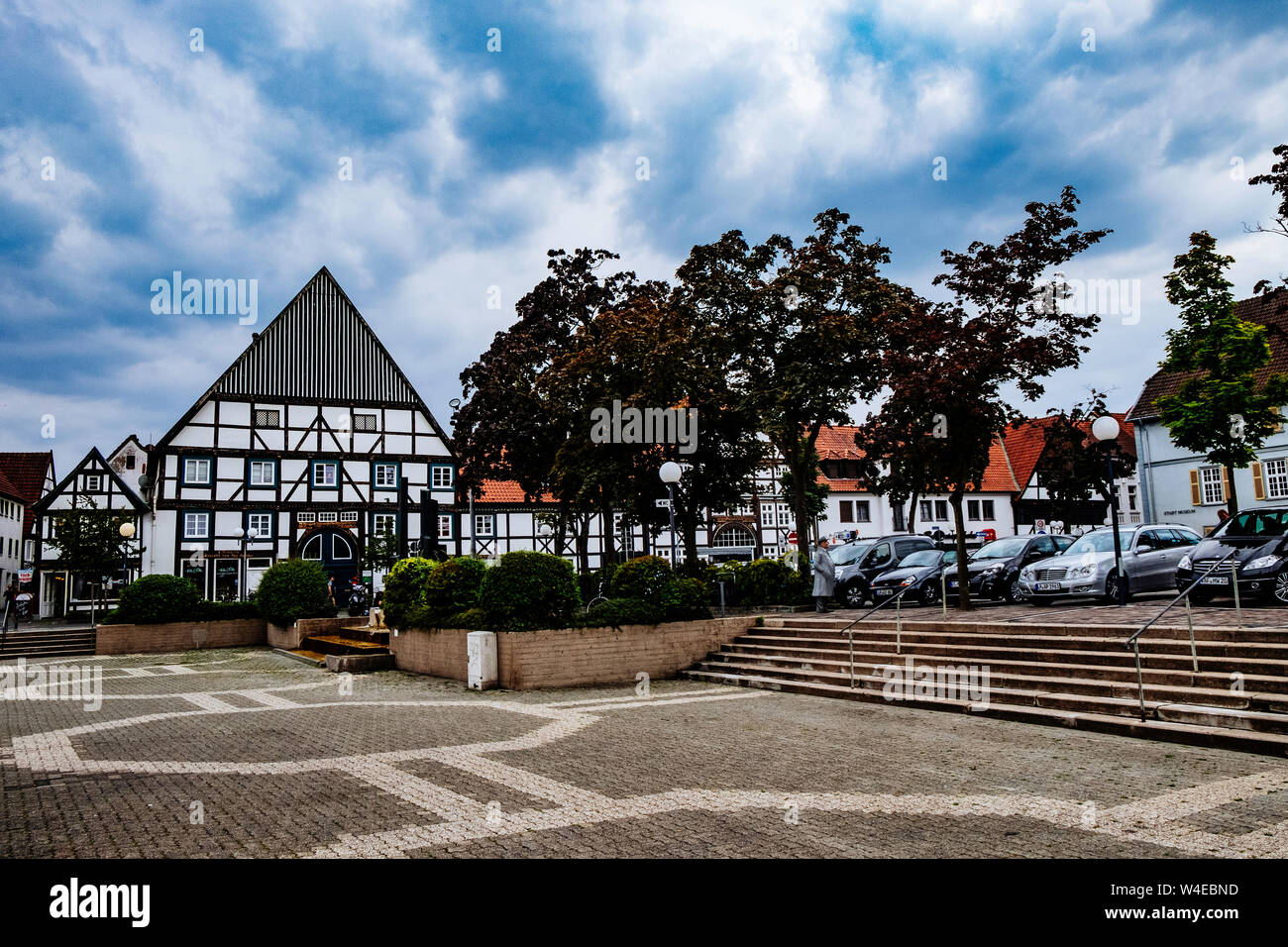 Das historische Stadtzentrum in Lippstadt, Deutschland mit einem epischen Himmel Stockfoto