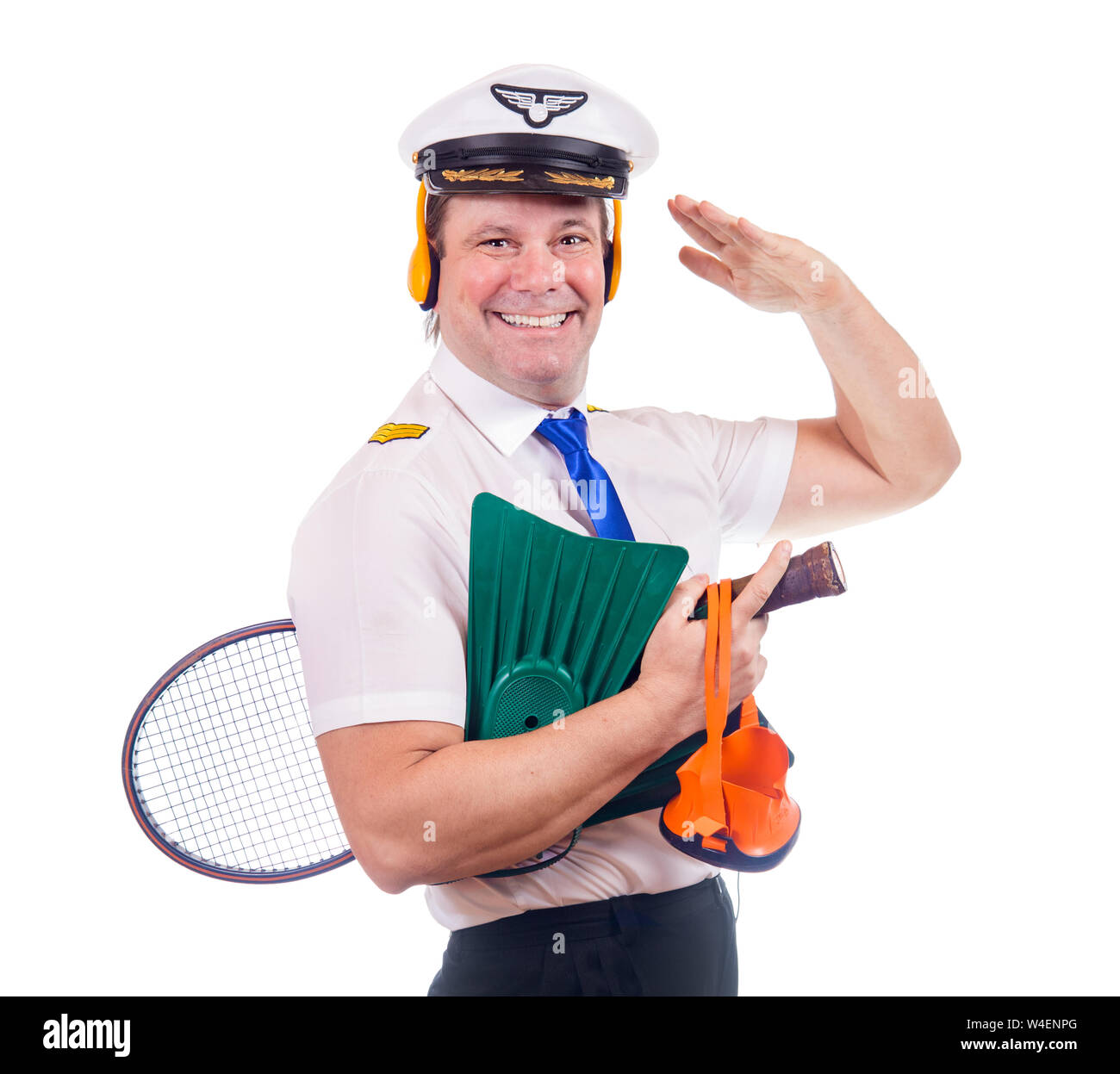 Der glückliche Pilot trägt Sportausrüstung für Urlaub, auf weißem Hintergrund. Stockfoto