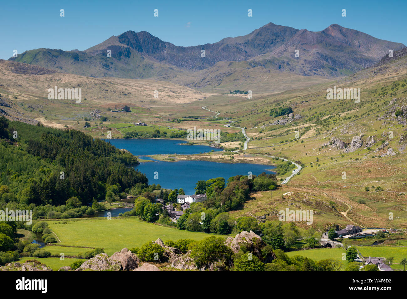 Mount Snowdon und Llynnau See in Snowdonia National Park, Wales Stockfoto