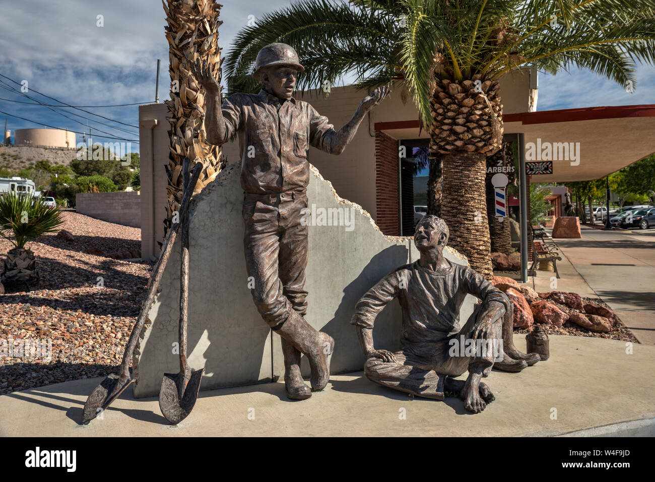 Puddler's Break, Bronze Skulptur von Hoover Dam Arbeitnehmer, die von Sutton Betti, 2009 in Boulder City, Nevada, USA Stockfoto