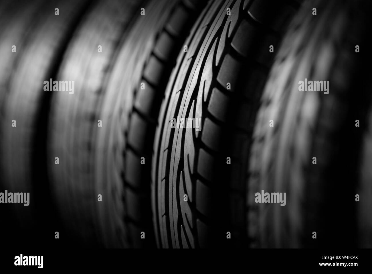 Reifen stack, dunkles Bild gut für Hintergrund Stockfoto