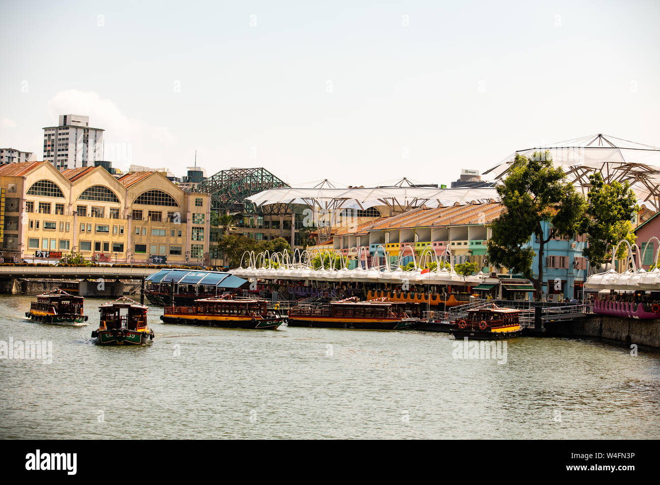 Clarke Quay, Singapur von der Singapore River Stockfoto