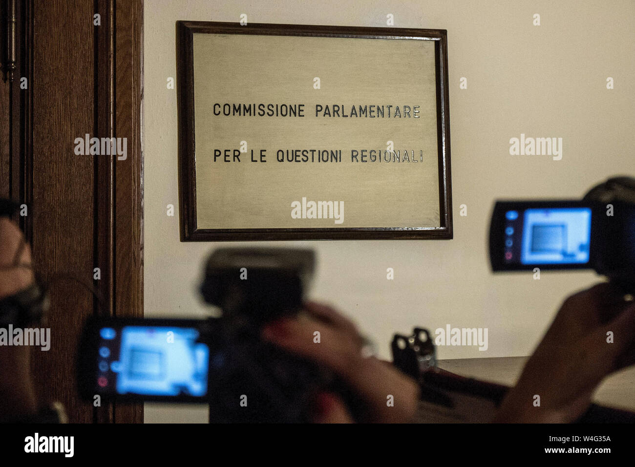 Roma, Italia. 23. Juli, 2019. Foto Roberto Monaldo/LaPresse 23-07-2019 Roma Politica Commissione Questioni Regionali - Audizione del ministro Toninelli su" regionalismo differenziato Photo Roberto Monaldo/LaPresse 23-07-2019 Rom (Italien) Regionale Fragen Kommission - Anhörung von Danilo Toninelli Credit: LaPresse/Alamy leben Nachrichten Stockfoto