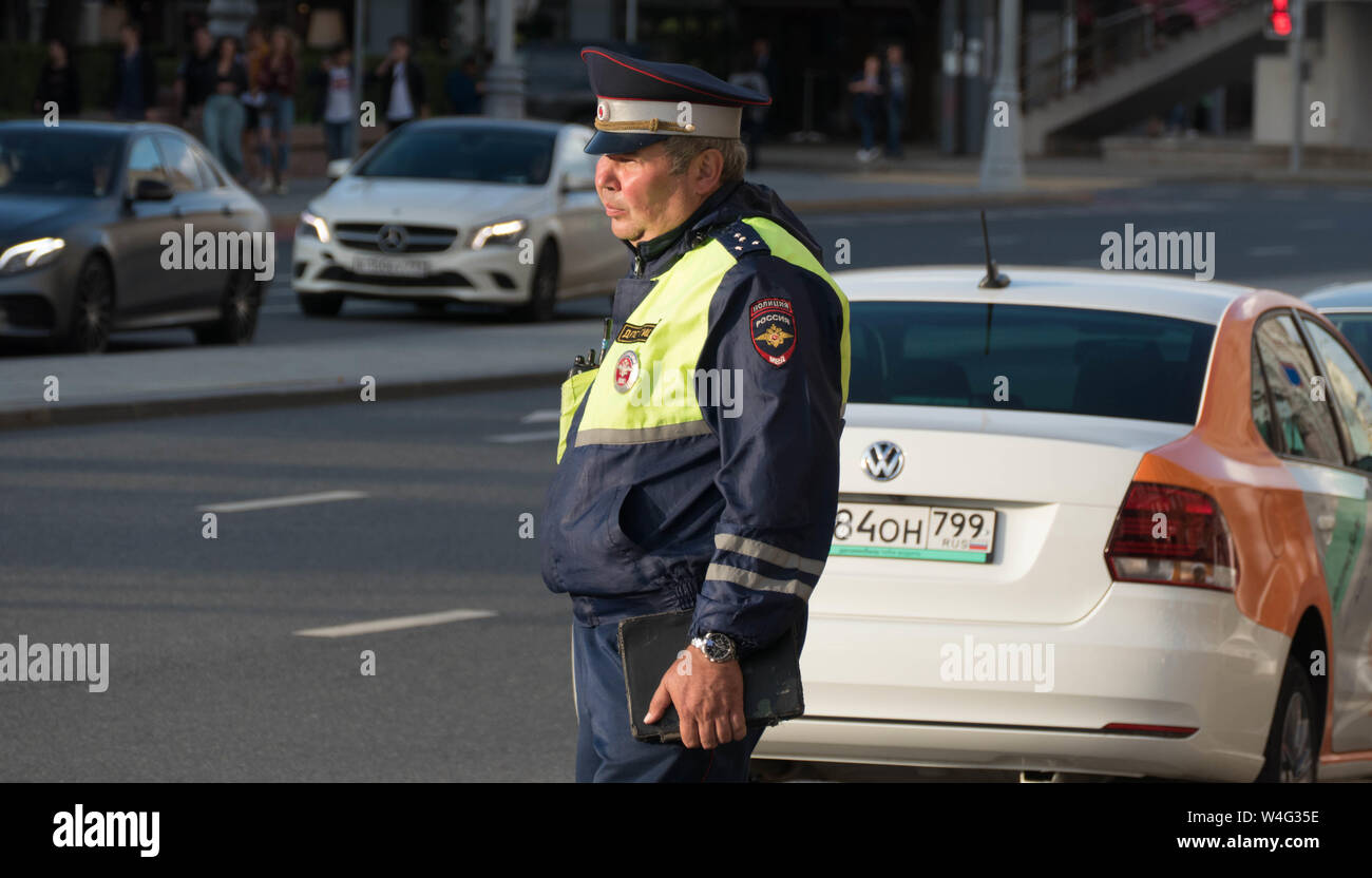 Original Russische Streifen-Polizei Uniform-Hose mit Gürtel DPS GIBDD GAI 