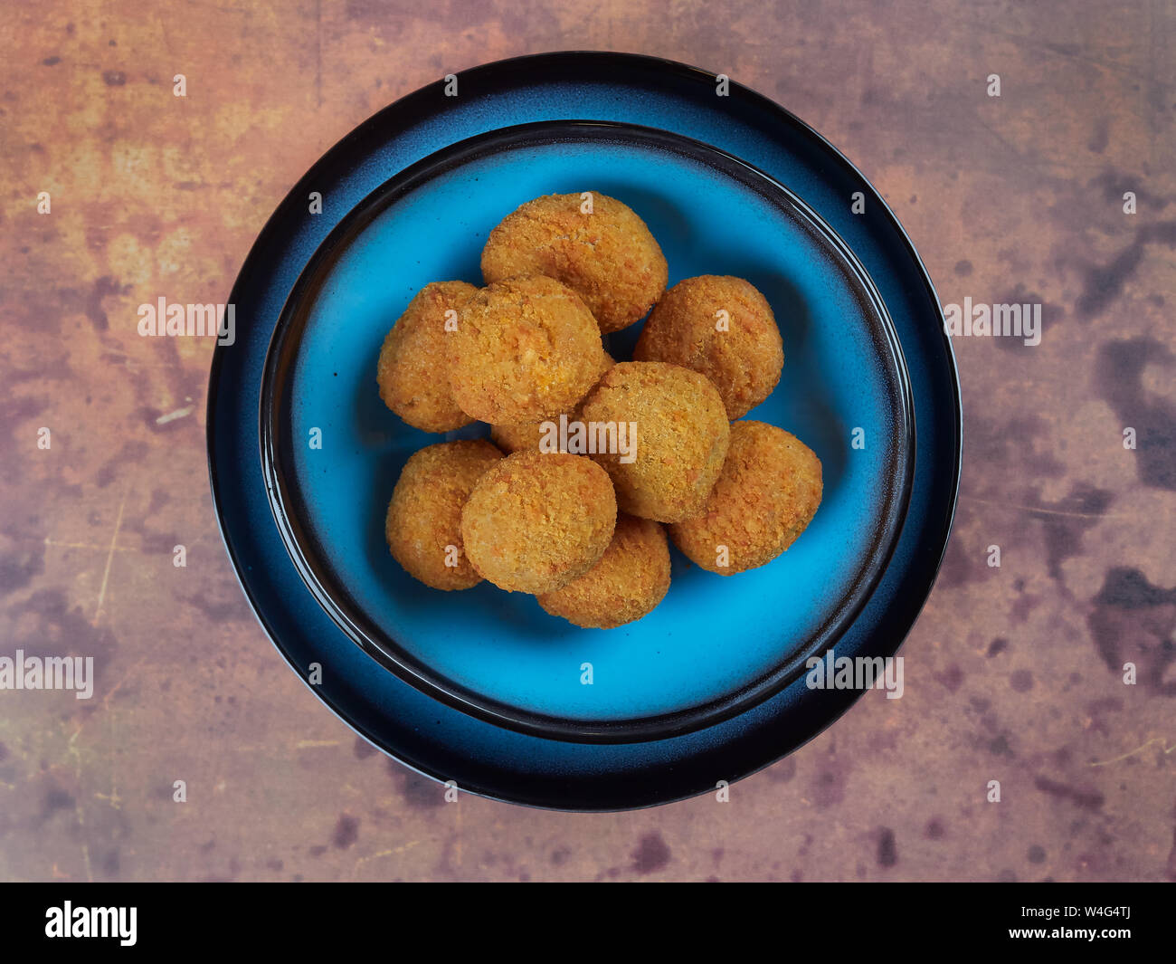 Gefüllte und frittierte Ascolana Oliven (Olive all'ascolana), ein