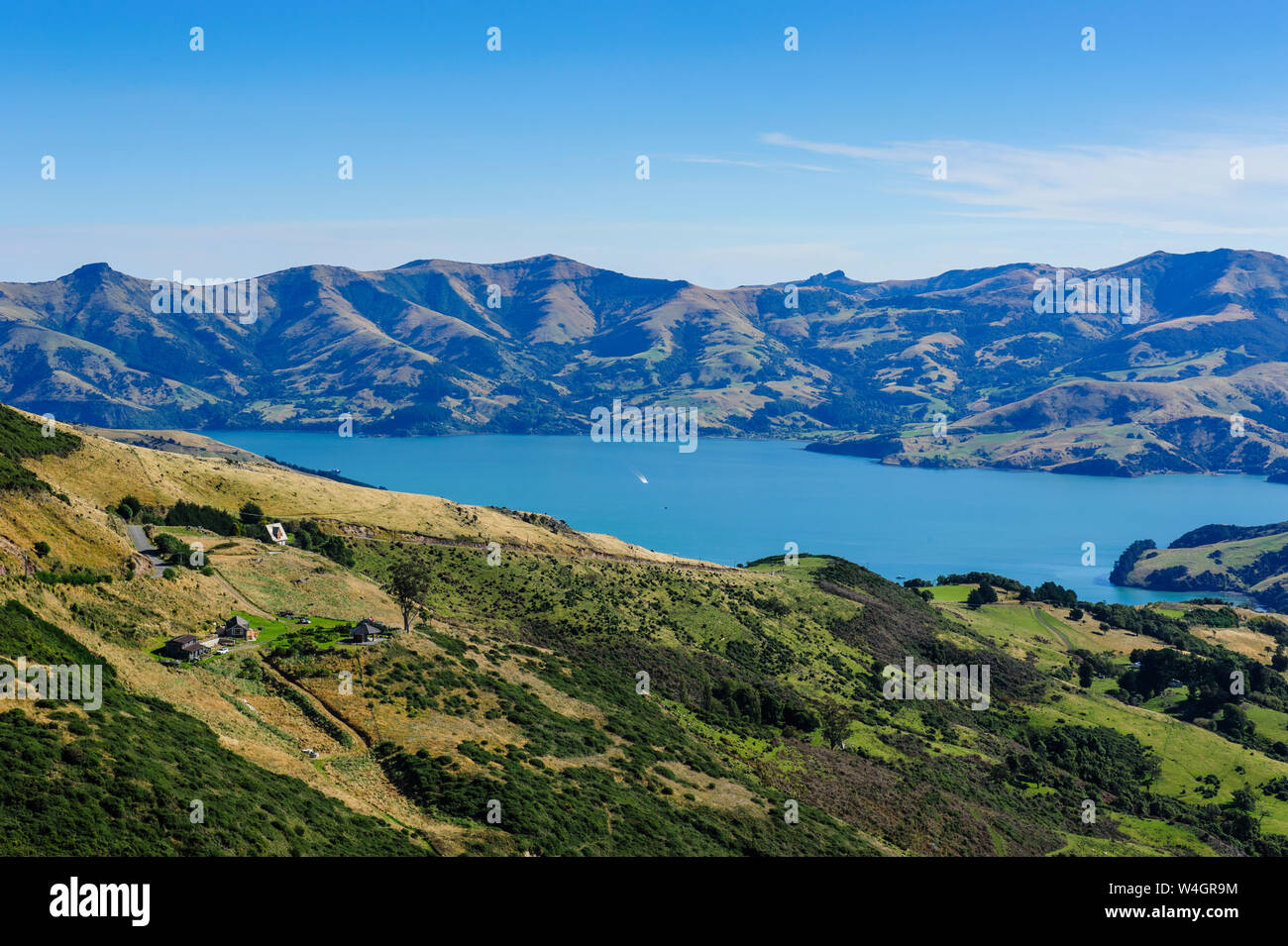 Die schöne Landschaft rund um Hafen von Akaroa Halbinsel, Banken, Südinsel, Neuseeland Stockfoto