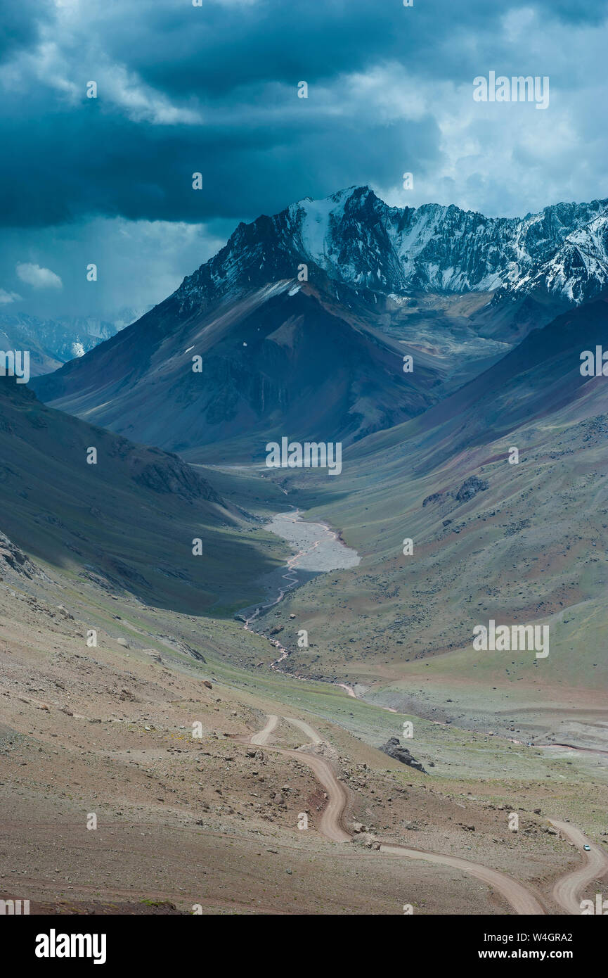 Mountain Pass in der Nähe von Mendoza, Anden, Argentinien, Südamerika Stockfoto