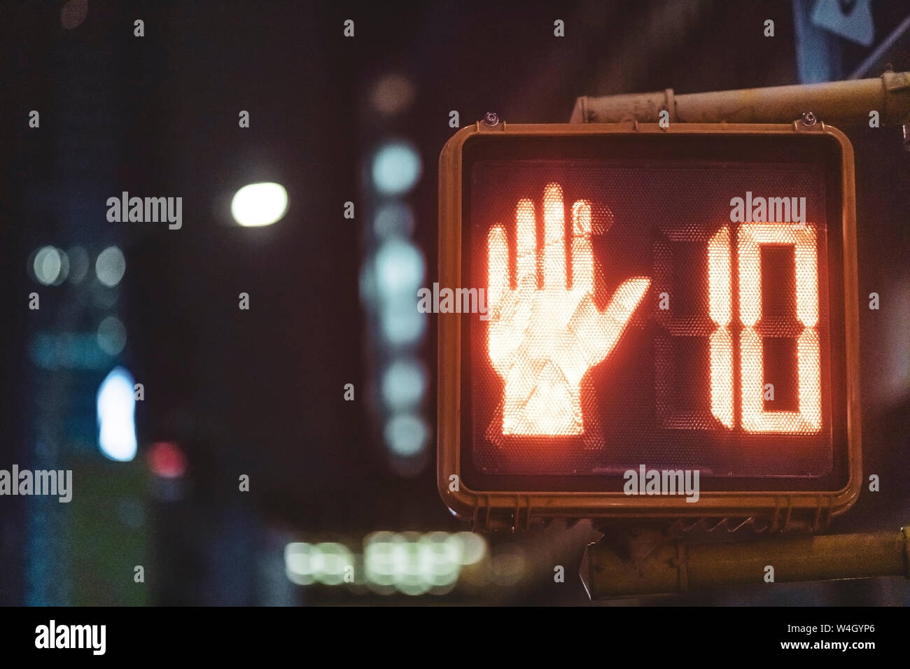 Fußgängerzone Licht in der Nacht, Manhattan, New York City, USA Stockfoto