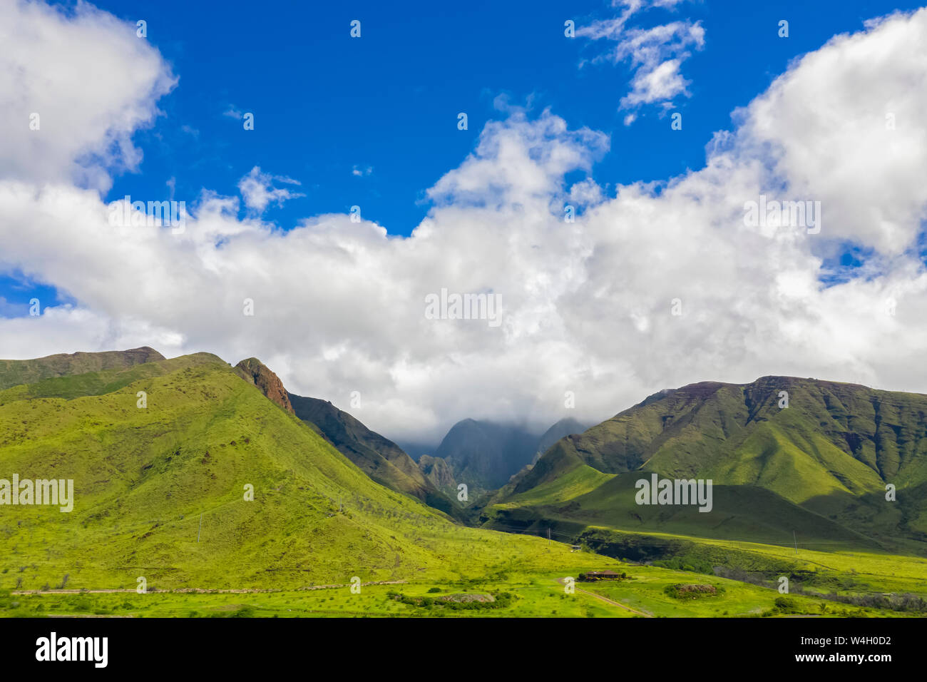 Luftaufnahme über West Maui Berge, Maui, Hawaii, USA Stockfoto