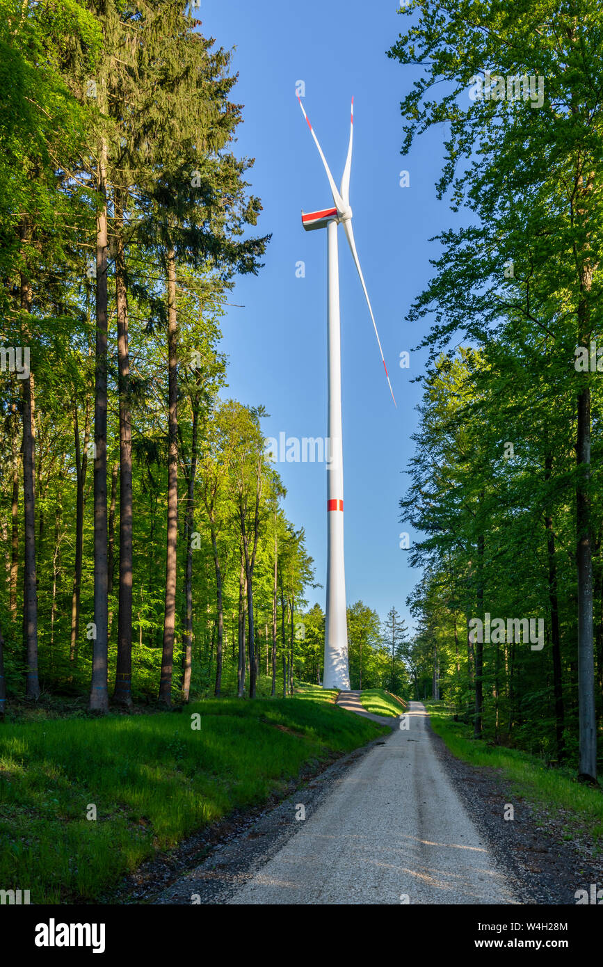 Windrad im Schwäbischen Wald, Rems-Murr-Kreis, Deutschland Stockfoto