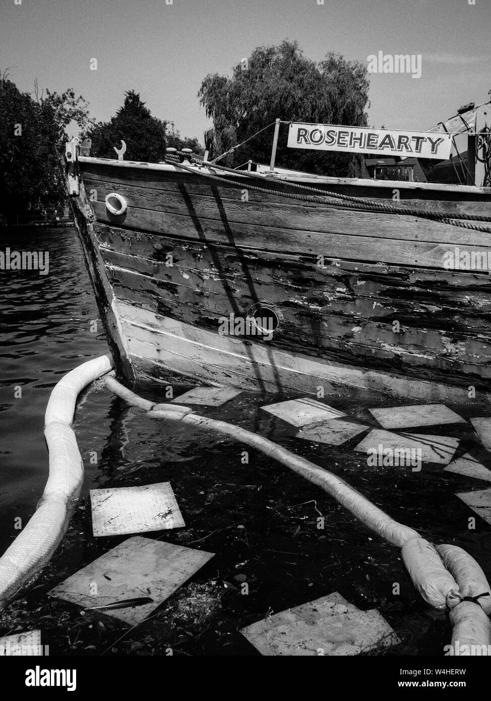 Ruine des Alten, fotogen Boot, Egham, Surrey, England, UK, GB. Stockfoto
