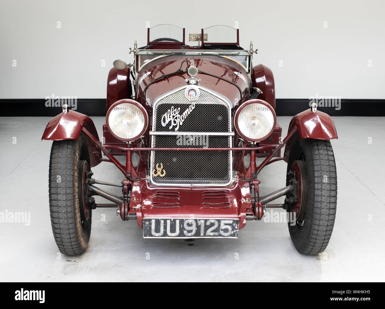1929 Alfa Romeo Auto In Einer Werkstatt In Bicester Heritage Center Super Jagtfall Bicester Oxfordshire England Stockfotografie Alamy