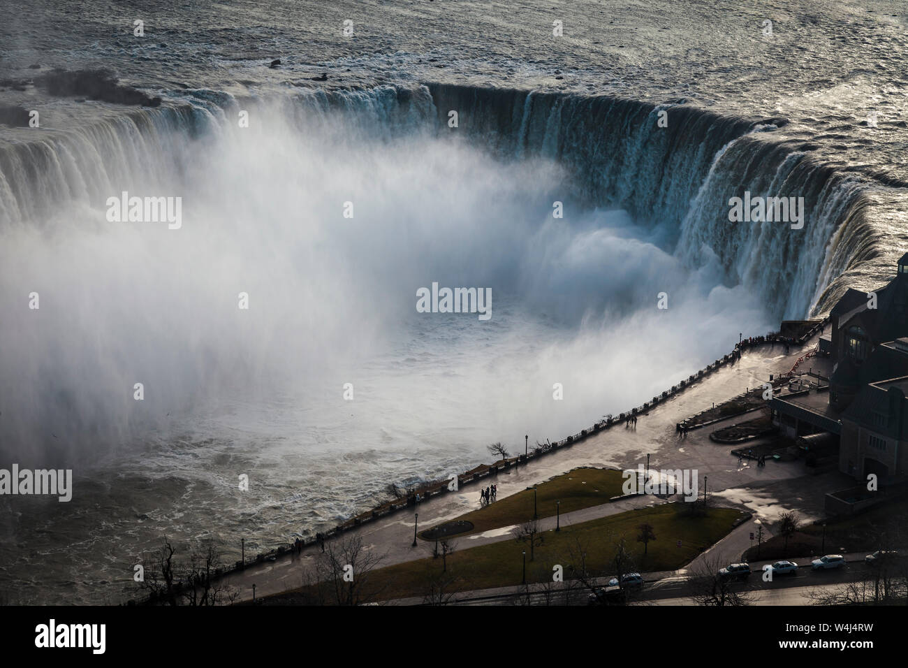 Luftaufnahme der tobenden Wasser von Niagara Falls, Kanada Stockfoto