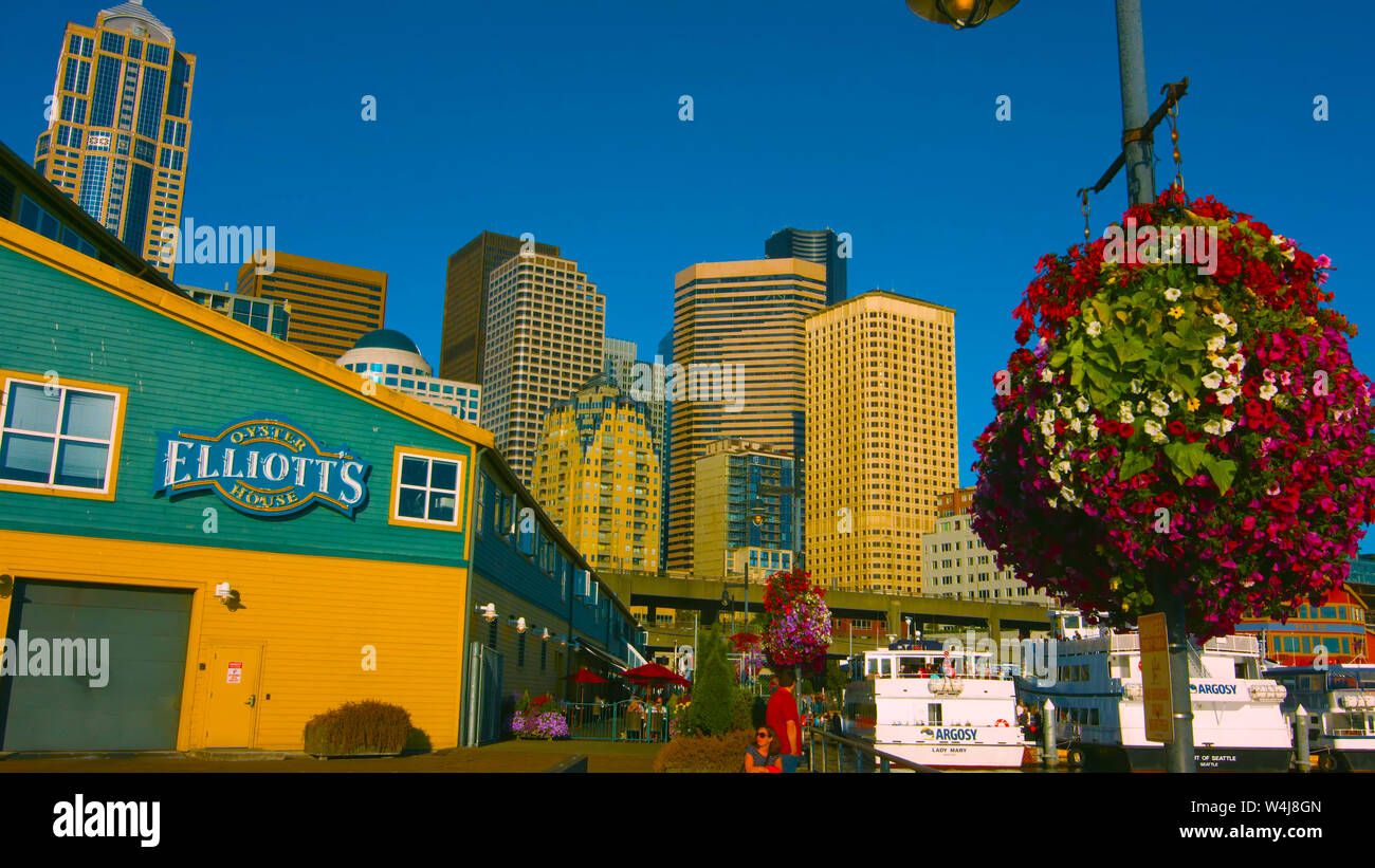 Seattle, Washington, USA (Mai 5, 2019). Tagesansicht des Seattle Aquarium auf Pier entfernt; an der Elliott Bay Waterfront in Seattle, Washington. Stockfoto