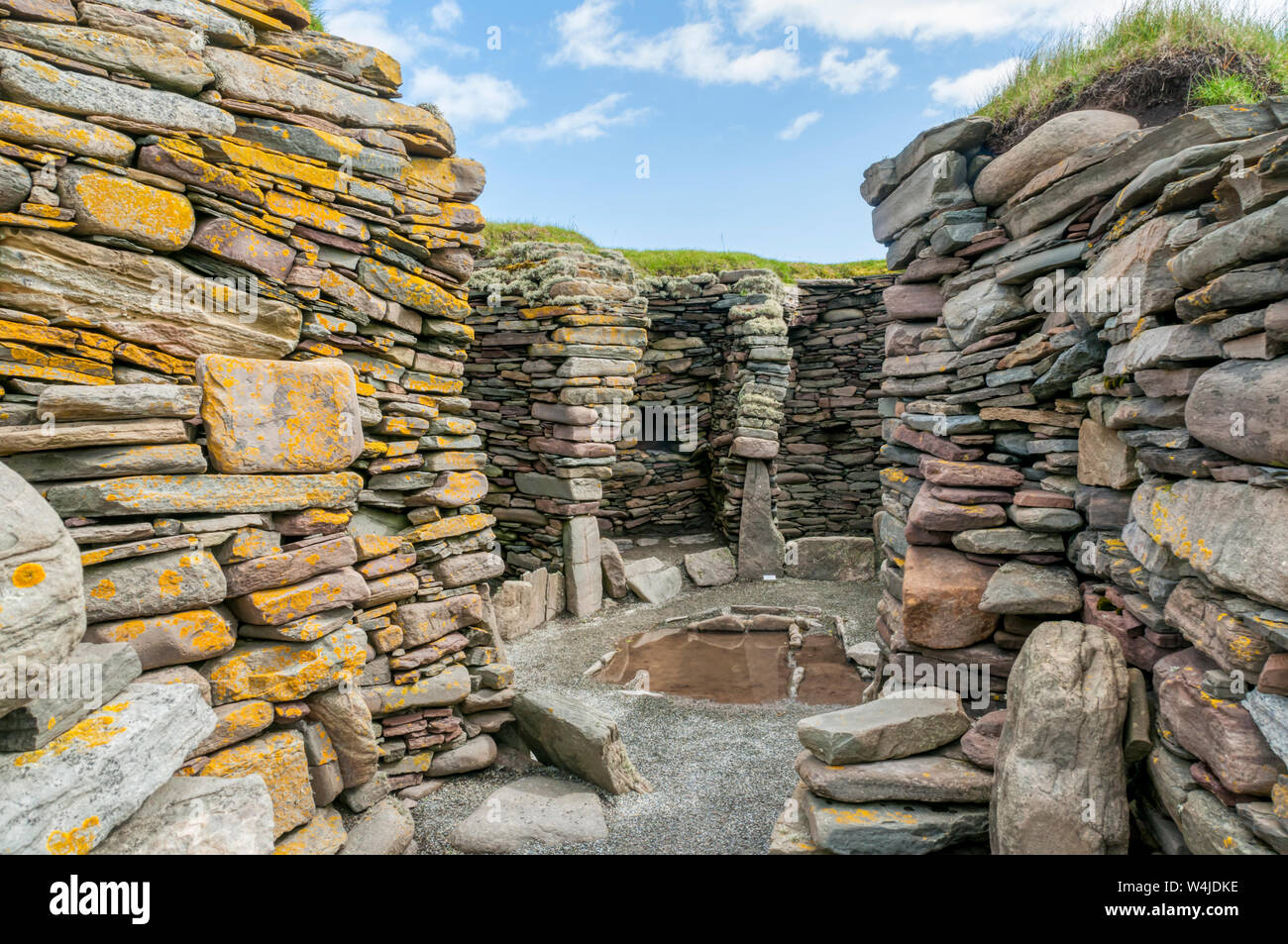 In jarlshof Shetland. Einer ausgegrabenen Eisenzeit Steuerhaus. Stockfoto